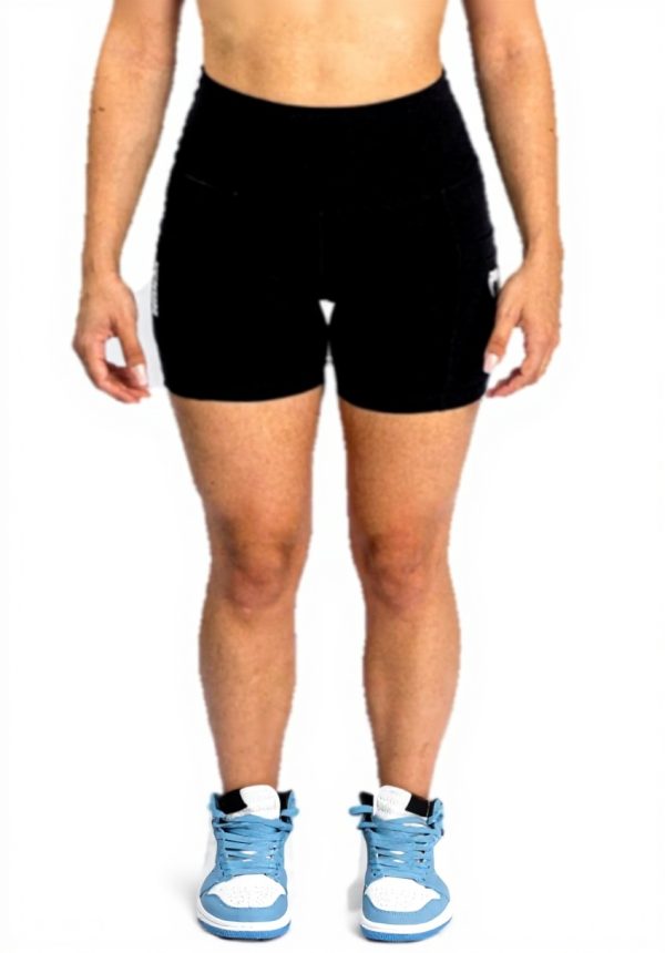 Pantaloncini sportivi donna Venum Essentials Biker nero