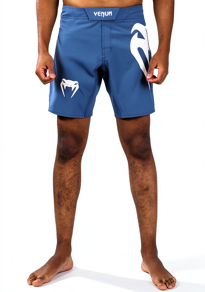 'Pantaloncini VENUM Light 5.0 indossati durante un allenamento'