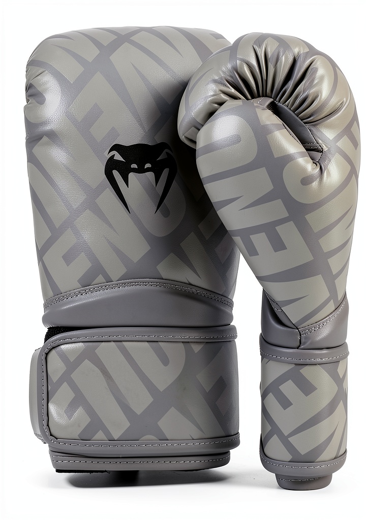 Guanti da boxe Venum Contender in uso durante un allenamento
